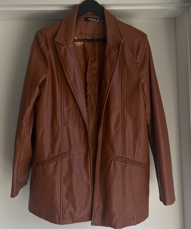 Missguided brúnn faux leather blazer
