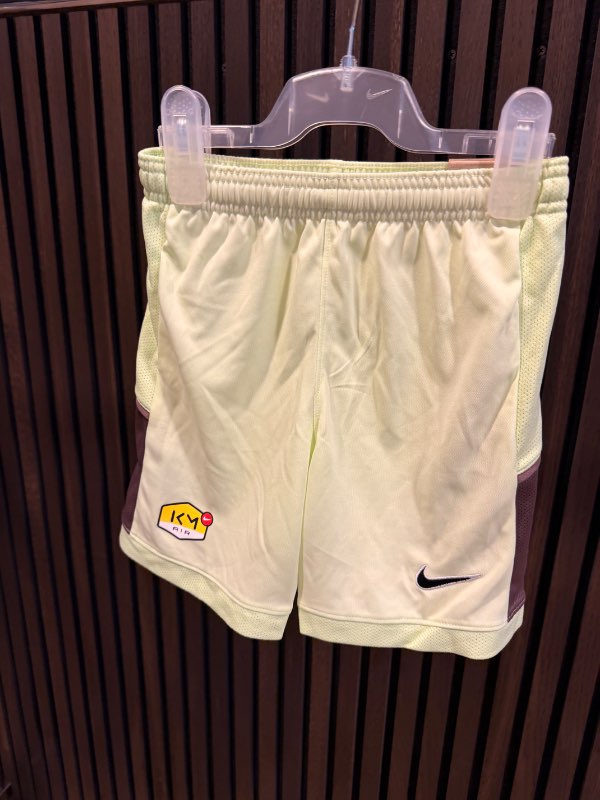 NIKE Mbappe stuttbuxur gular