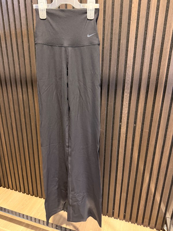 NIKE Zenvy ribbed útvíðar