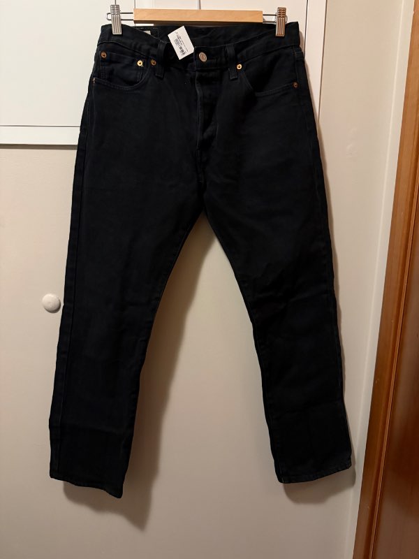 Gallabuxur svartar Levi’s
