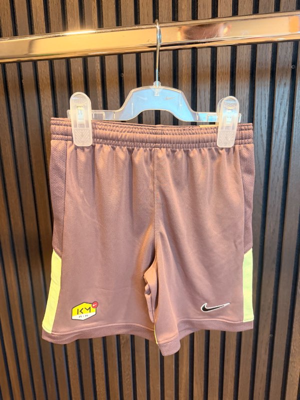 NIKE Mbappe stuttbuxur brúnar