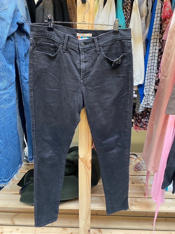 Levis 311