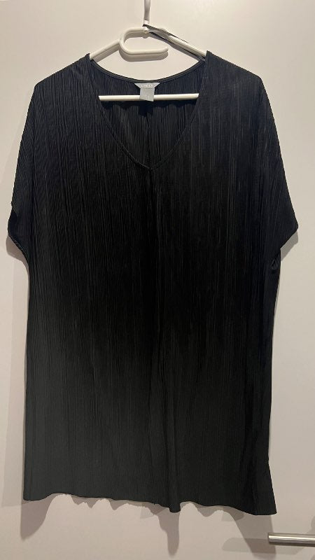 Czarna sukienka Lindex