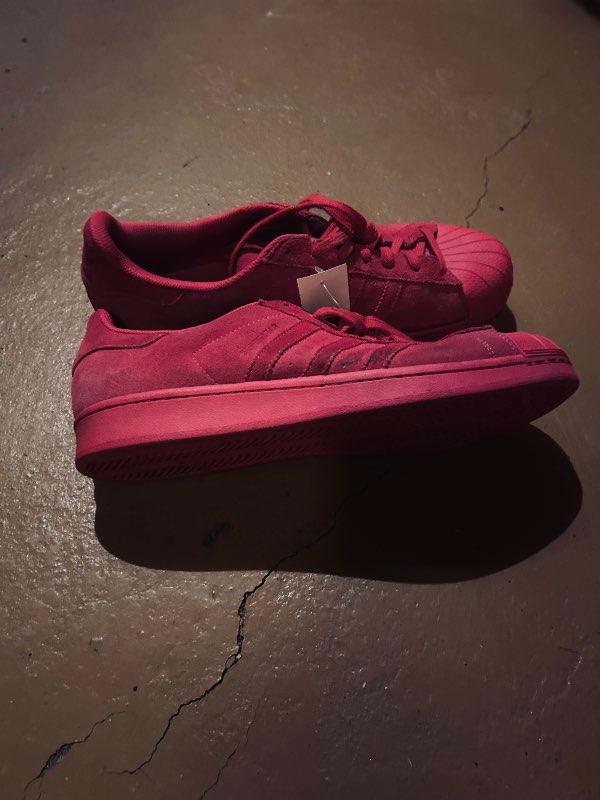Adidas bleikir