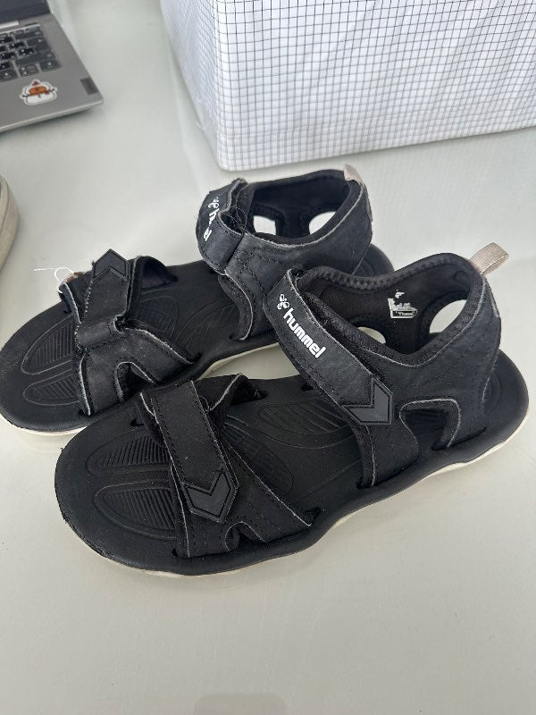 Hummel sandalar svart st37