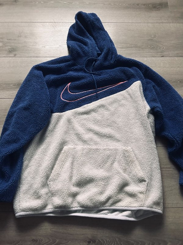 Nike flispeysa blá