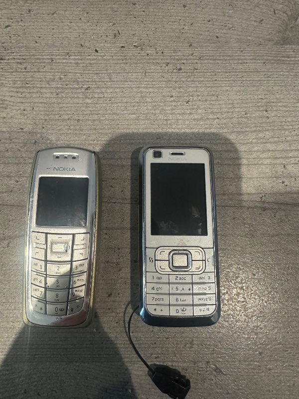 Gamall Nokia sími með myndavél ástand óvitað