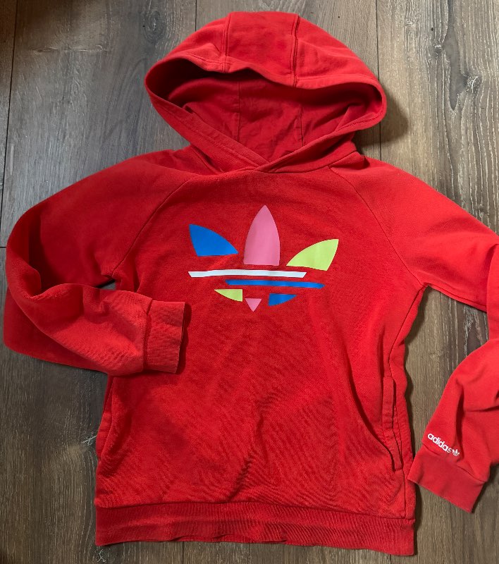Hettupeysa Adidas