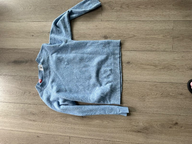 Blá peysa vera moda S