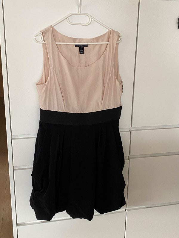 Kjóll. H&M