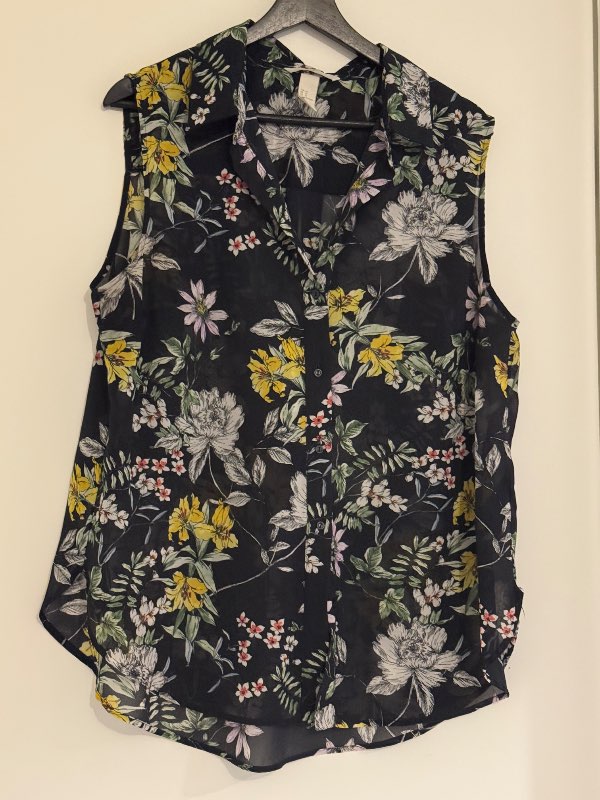 H&M blómaskyrta