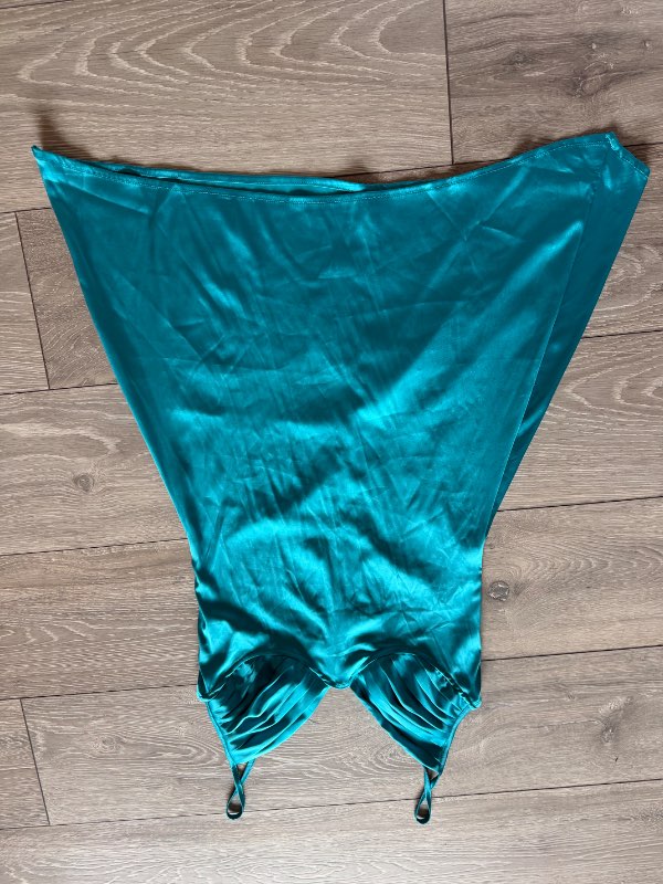 Blár stuttur Kjoll