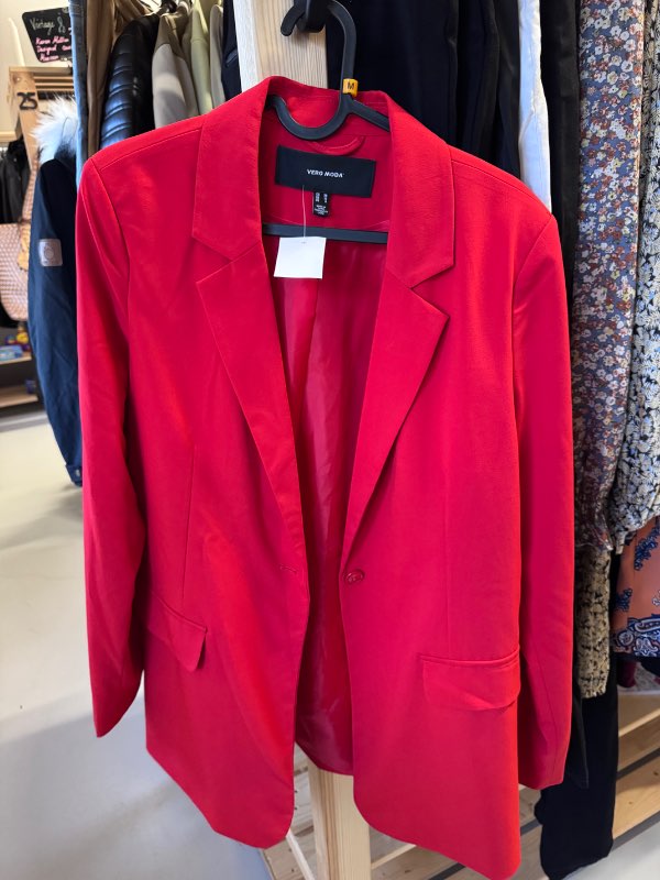 Vero moda jakki rauður