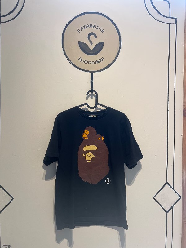 Bolur, a bathing ape