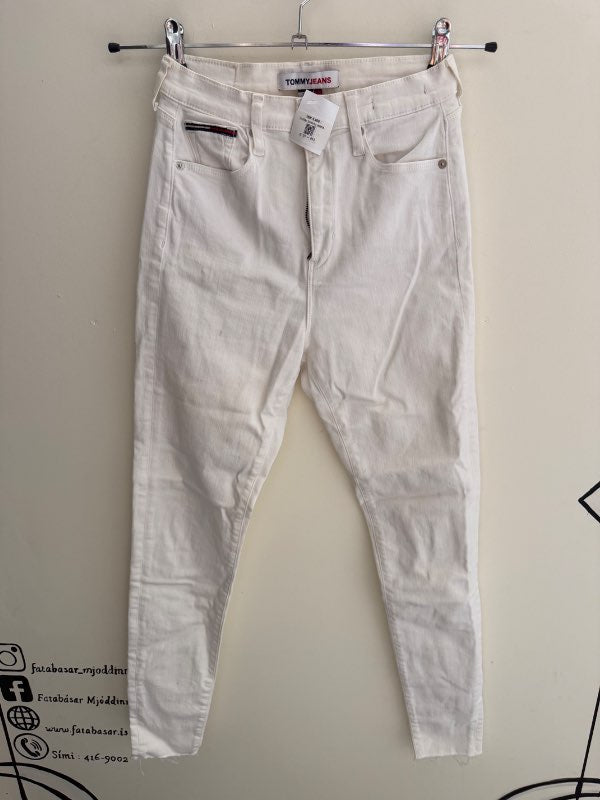 hvítar tommy jeans