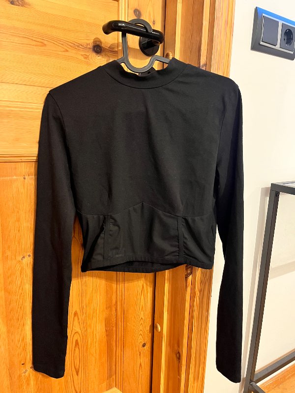 NA-KD svartur mesh bolur