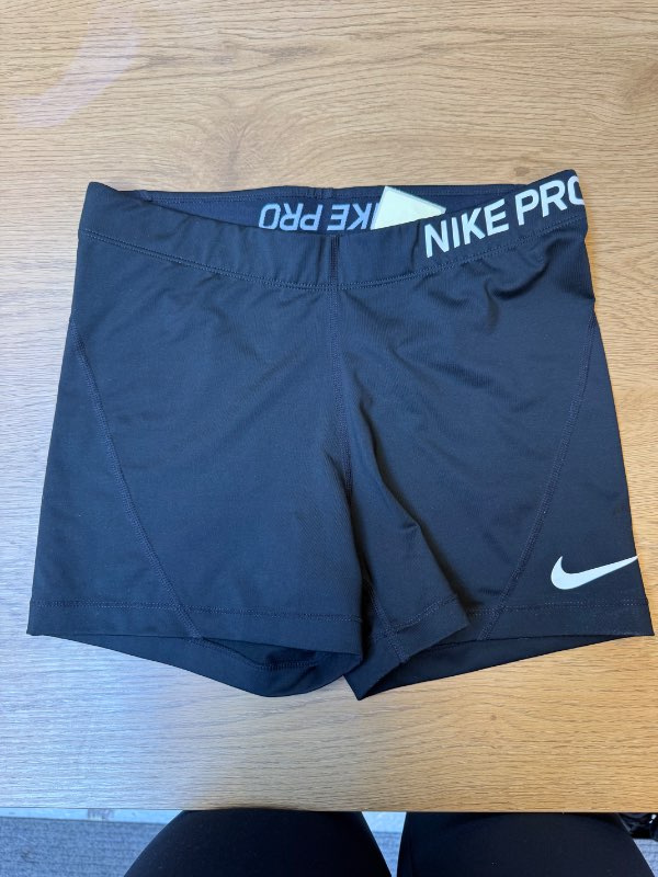 nike pro stuttbuxur