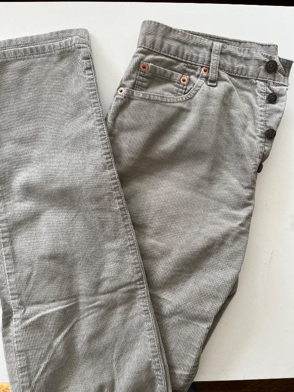 Levis 551