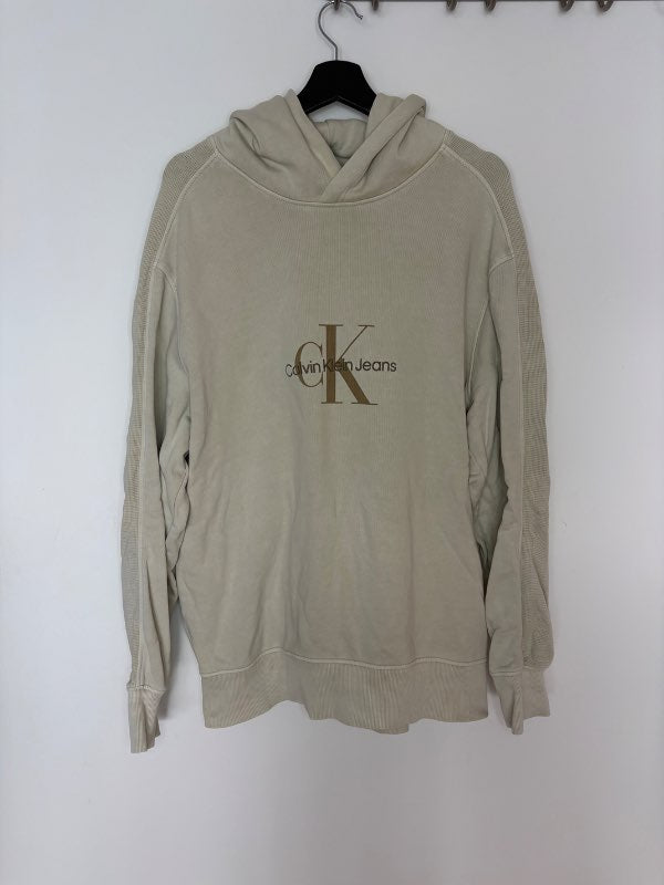 Calvin Klein beige peysa