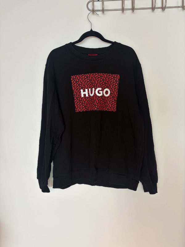 HugoBoss Rauð&Svört