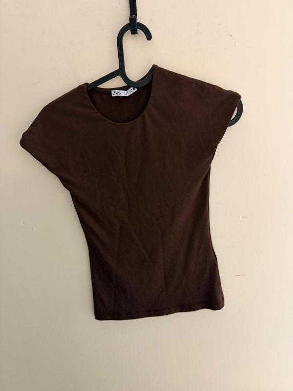 Zara brúnn þröngur bolur