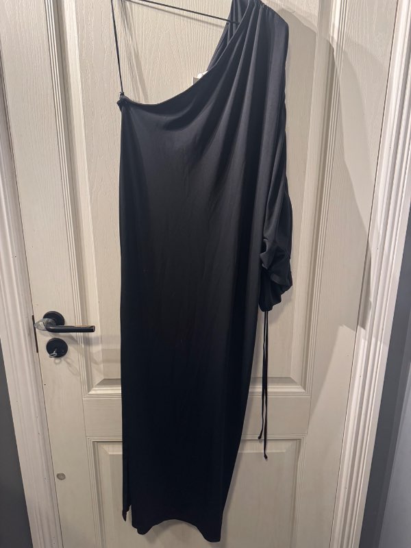 One shoulder kjóll - svartur