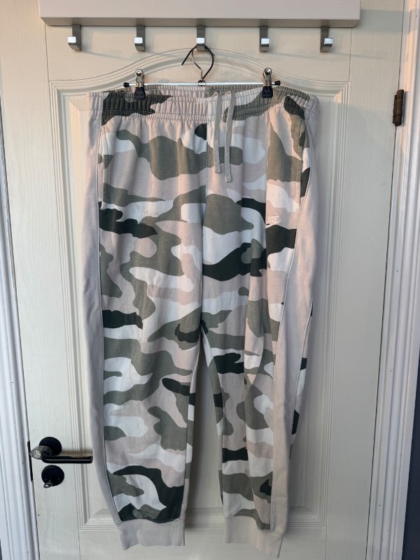 Camo jogging buxur - Nike