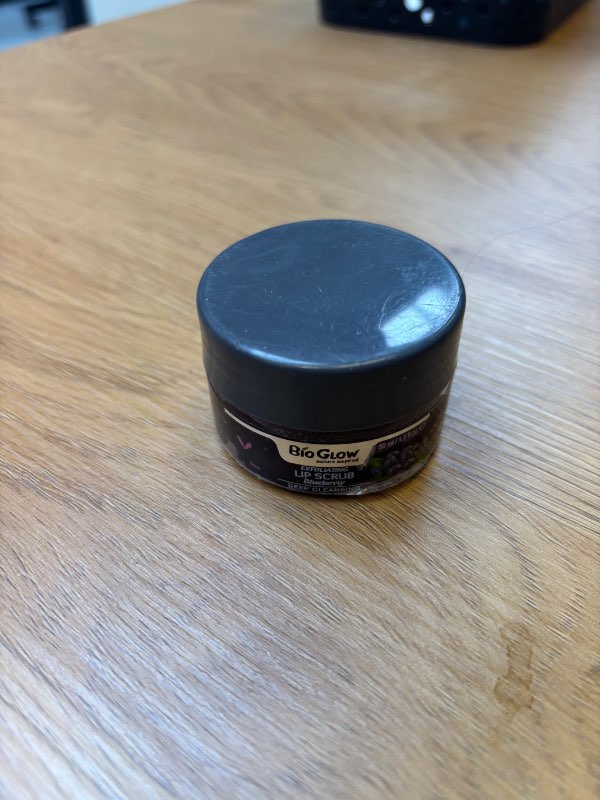 lip scrub