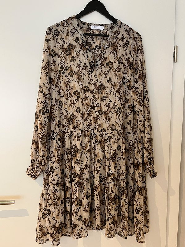 Emma style brúnn blòmakjóll