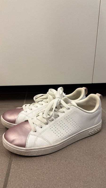 Adidas skór