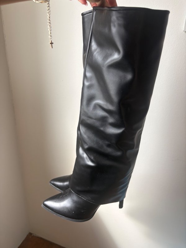 A- svört boots st 39