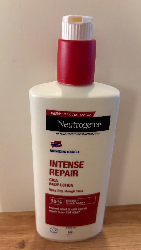 Neutrogena body lotion 2x notað