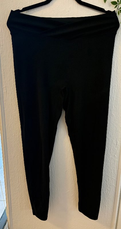 Musera íþróttabuxur m/crisscross mitti/lítið notað