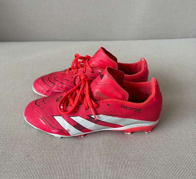 Adidas takkaskór