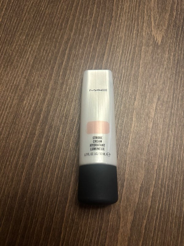 Mac strobe cream