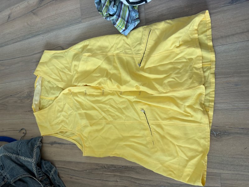 GULUR VINTAGE KJOLL/VESTI!