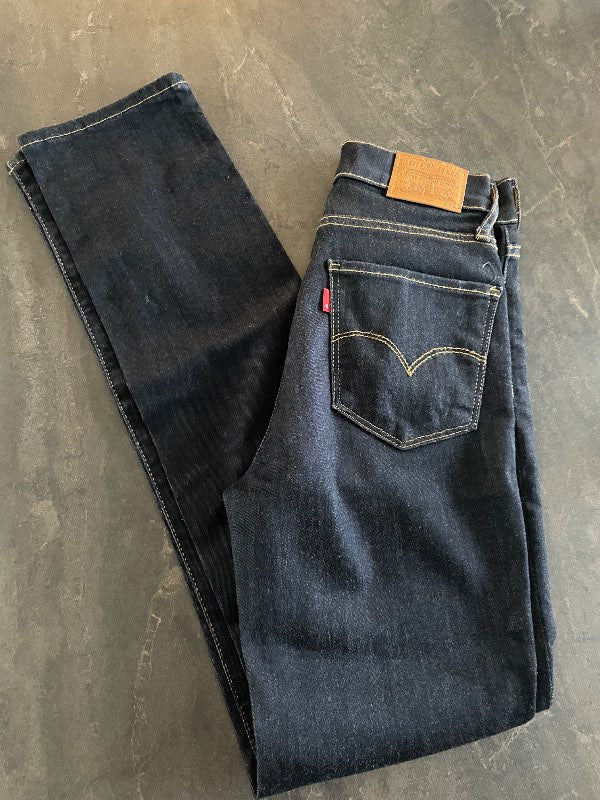 Levis 724 high rise