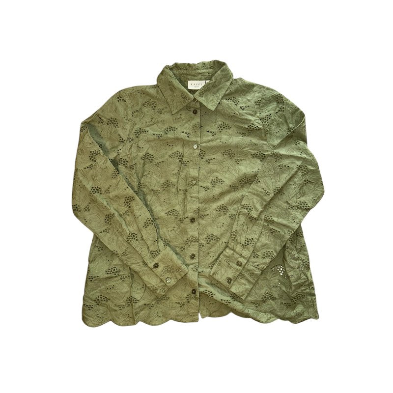 Green shirt