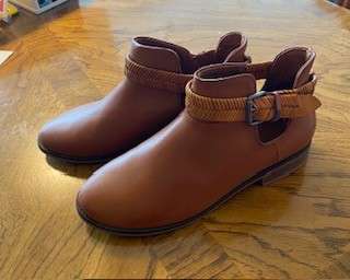 Brązowe buty Zara, nieużywane.