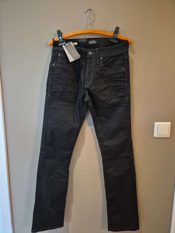Jack&Jones svartar
