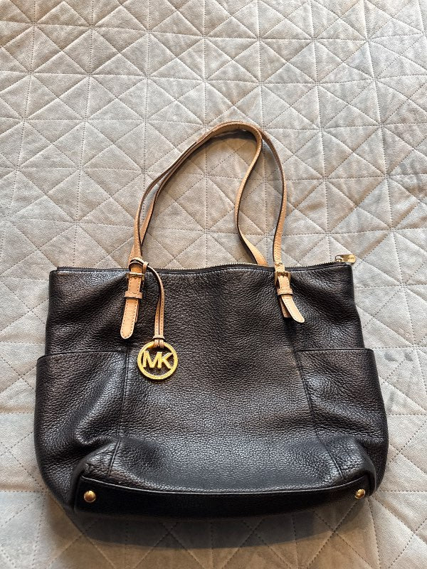 MK michael kors svört taska