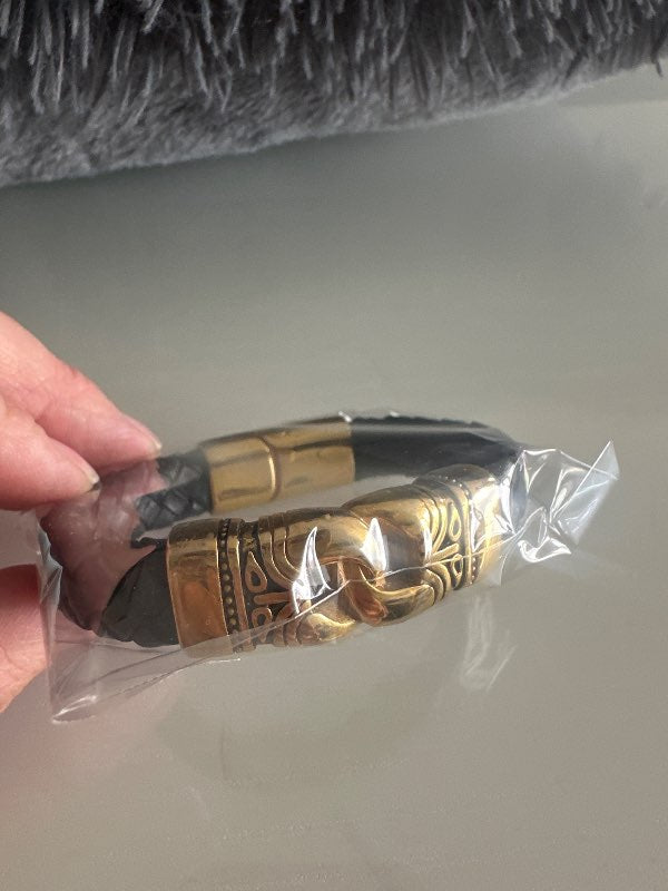 Armband svart og gyllt
