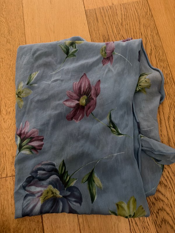 Blátt blómashawl