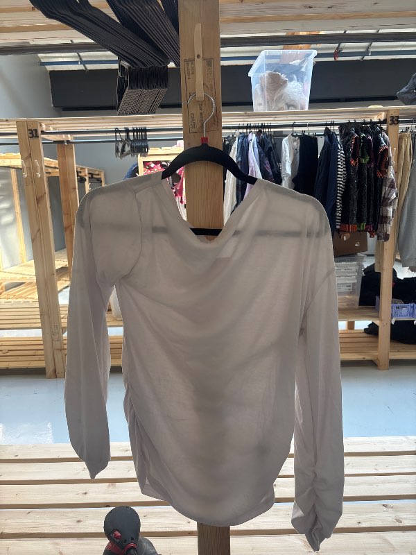 Hvítur langur bolur