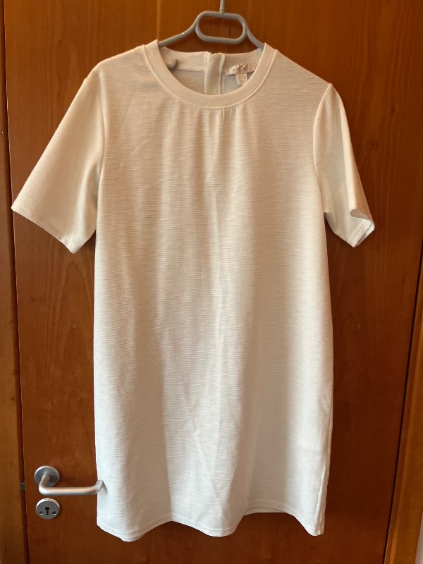 Kjóll hvítur Amisu st.42