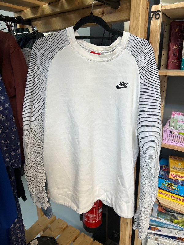 Nike peysa
