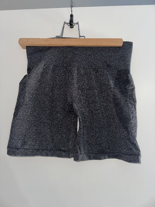 Nvgtn íþrótta stuttbuxur