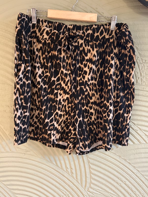 Stuttbuxur leopard