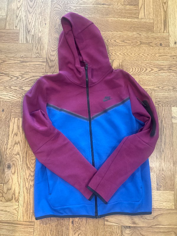 Nike tech