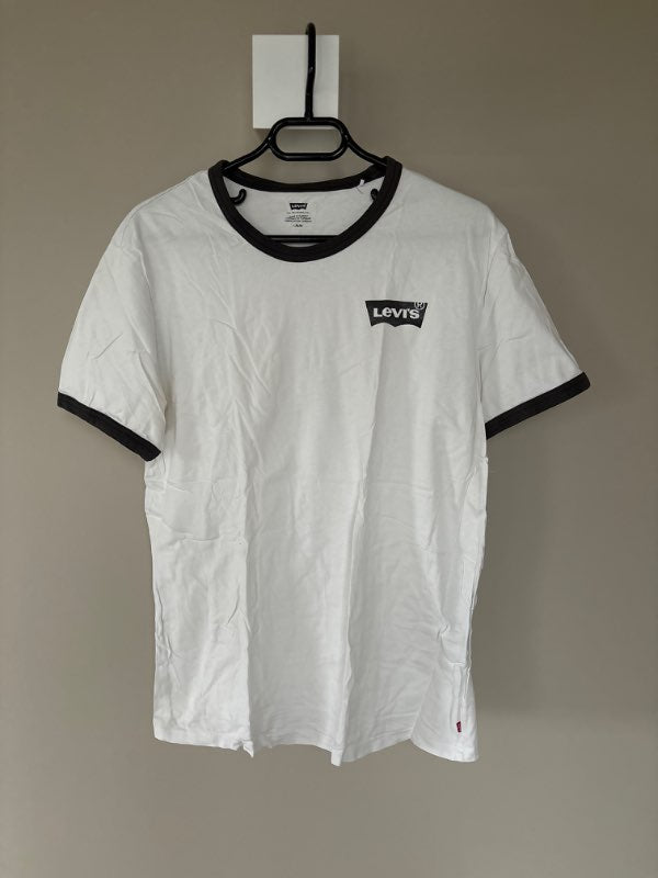 Levis bolur KK